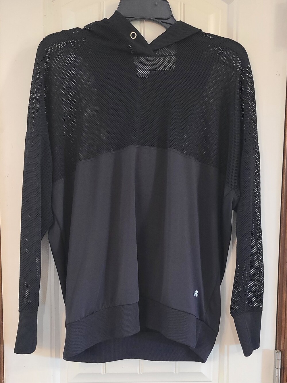 Lightweight Mesh-Panel Hoodie Sweater - Black Size L